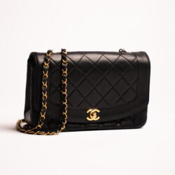 Chanel Diana bag medium