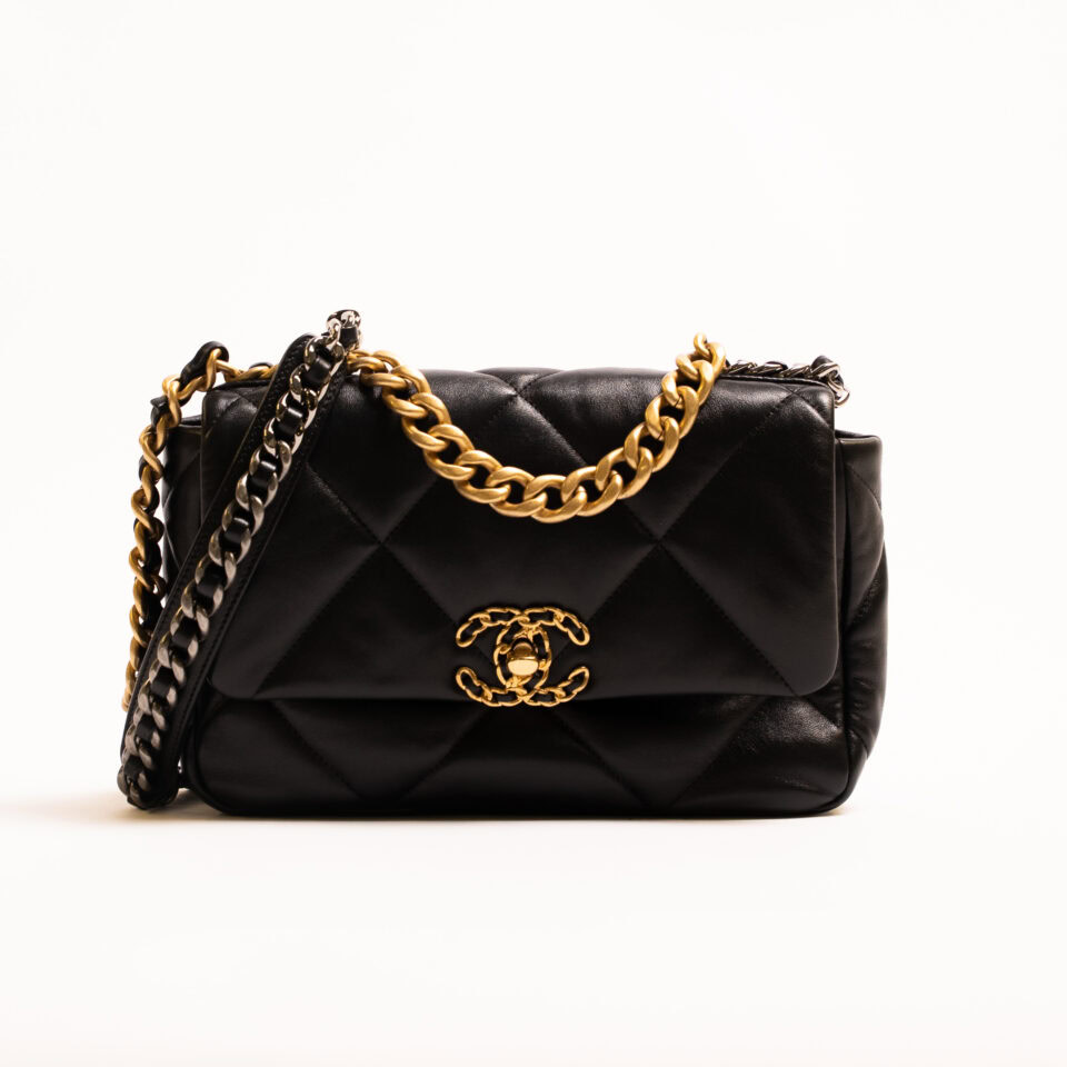 Chanel 19 Lambskin Chain Shoulder Bag Medium